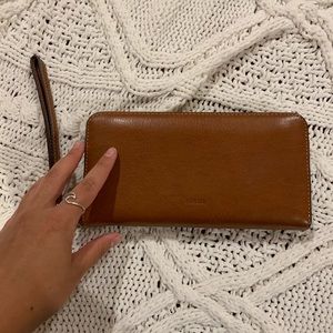 FOSSIL LEATHER WALLET